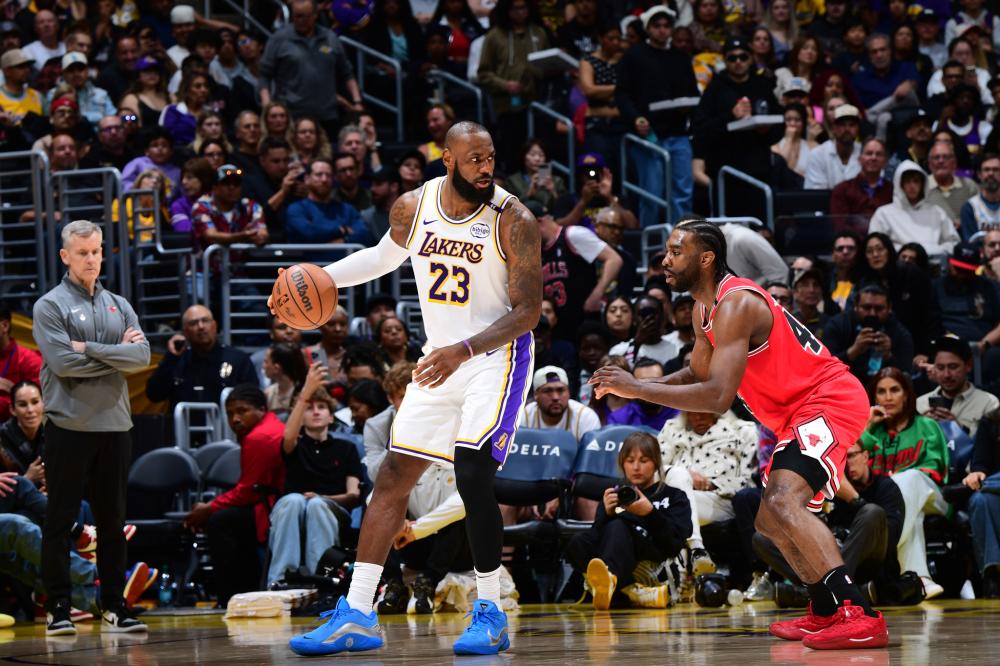 普裏查德27分10助攻 懷特23分 CC18分8籃板8助攻 綠軍取得對活塞的12連勝.